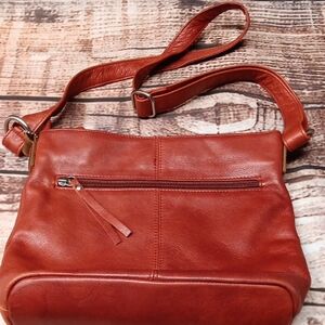 Chic Leather Shoulder Bag in Rich Brown